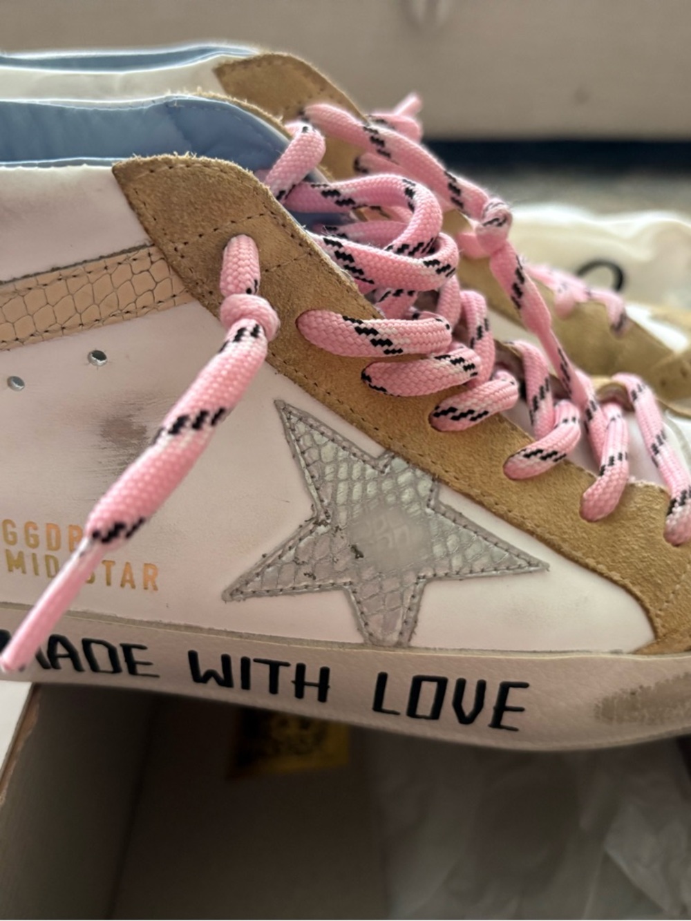 Golden Goose Midstar Low-Top Sneakers in White with neutral wing tip - Picture 2 of 4